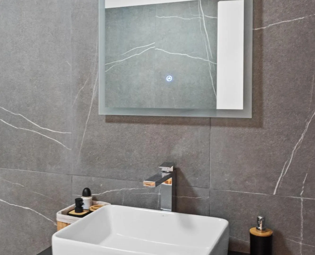 Apartamento Noa Boutique Beautiful Penthouse With Private Parking Bucarest