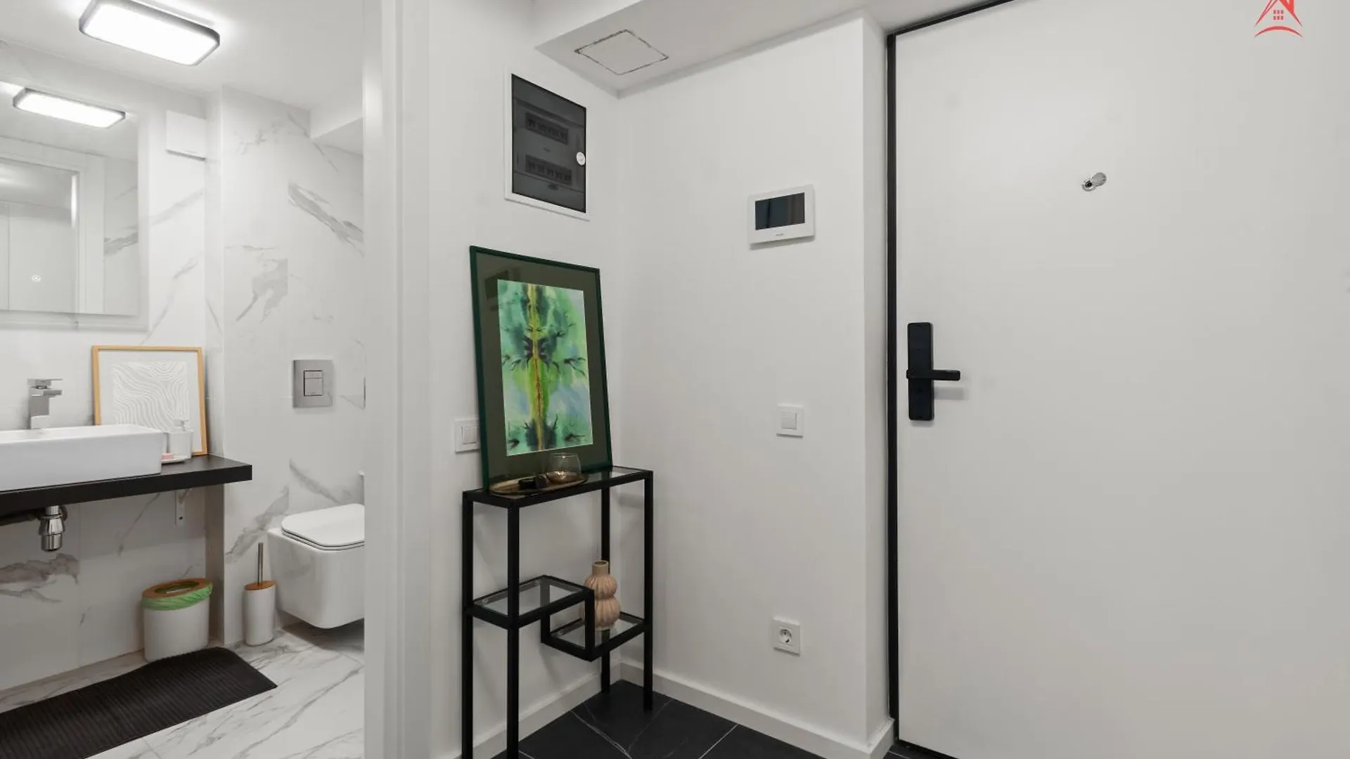アパート ブカレストNoa Boutique Beautiful Penthouse With Private Parkingアパートメント